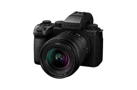 Panasonic Lumix DC-S5 II X+S 3,5-5,6 /20-60 mm, schwarz, Kamerakit